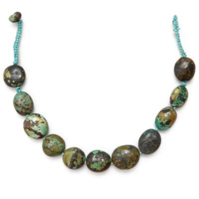 Final result: macramé necklace restored